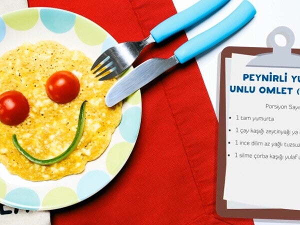10 Aydan Büyük Bebekler için Peynirli Omlet Tarifleri