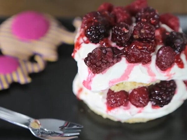 1 Yaş Bebeklere Doğum Günü Pastası Tarifi